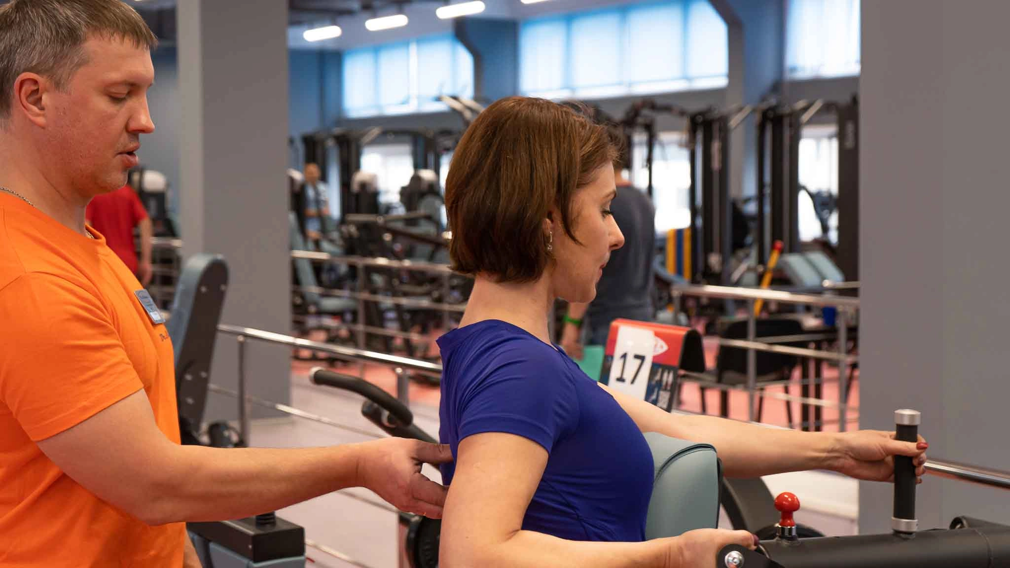 Занятия ЛФК у инструктора клиники Шишонина