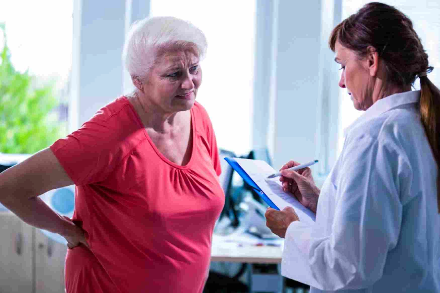 Фото человека с депрессией из-за повышенного давления