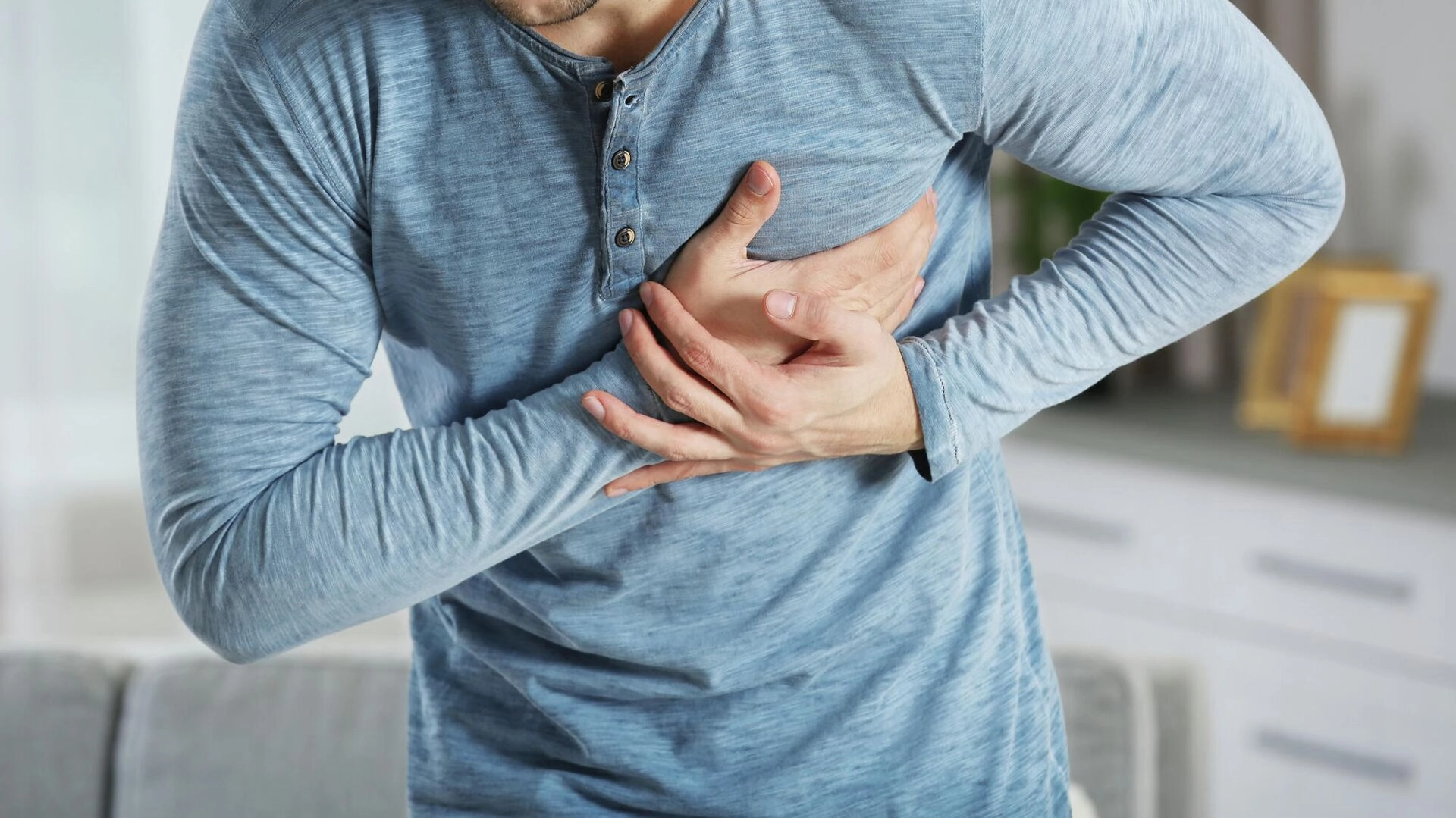 Острая боль в груди