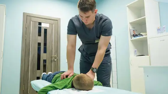 Фото специалиста по коррекции мышц С. О. Нестеров