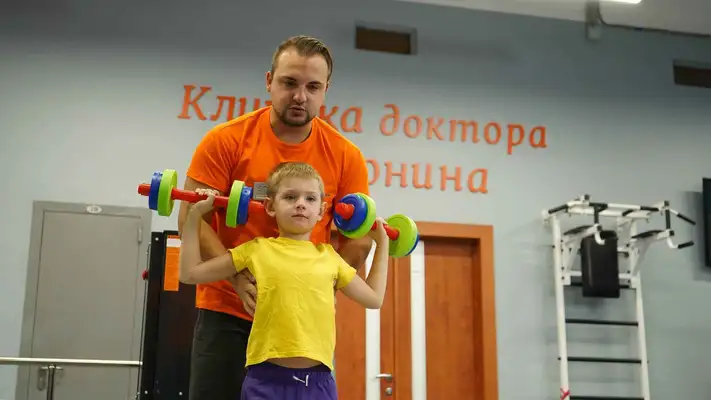 Фото занятий ЛФК в клинике Шишонина в Москве