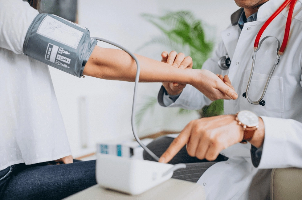 Приём врача в клинике доктора Шишонина