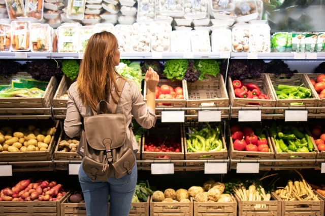 Выбор продуктов в магазине при атеросклерозе