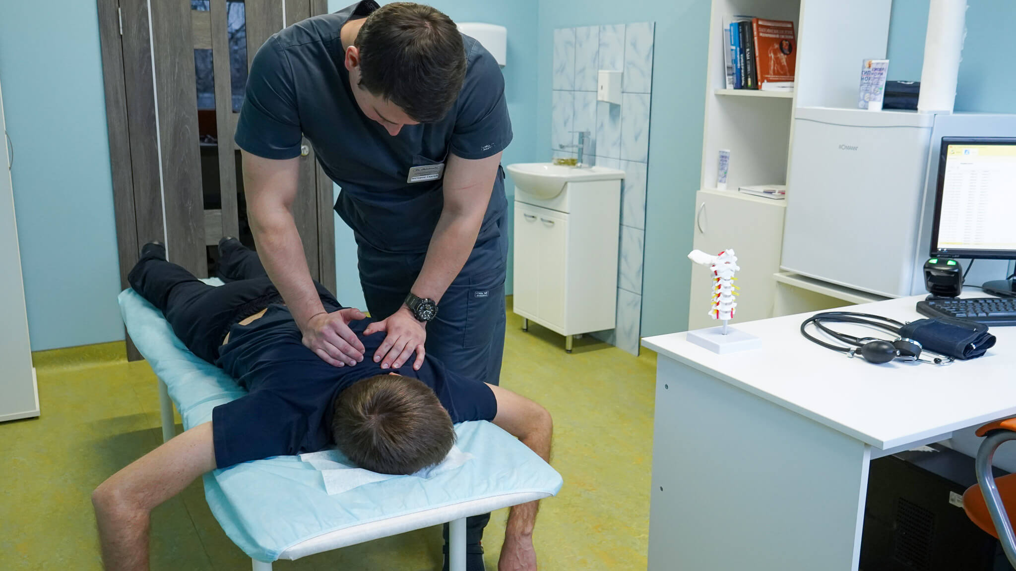 Сеанс коррекции при детских головных болях в Москве